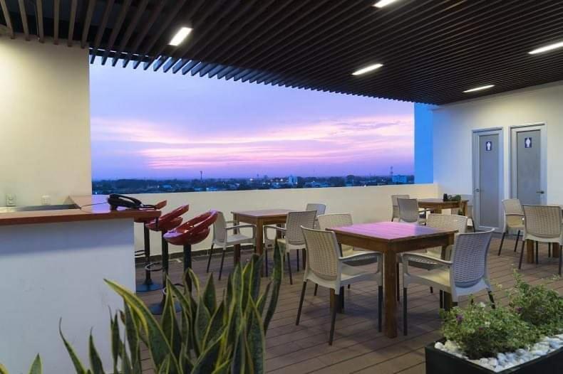 Hotel Cinco Monteria Exterior photo