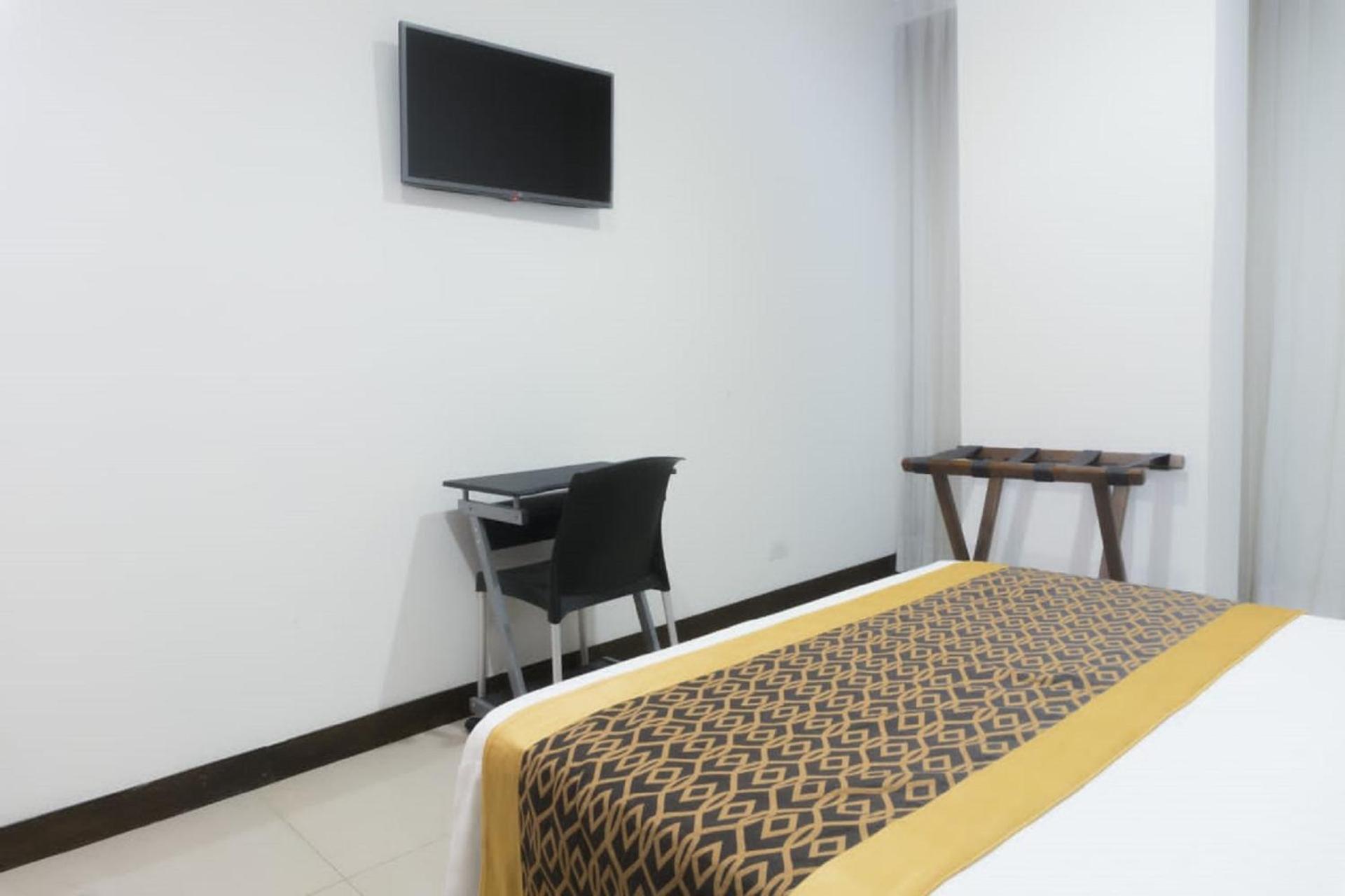 Hotel Cinco Monteria Exterior photo